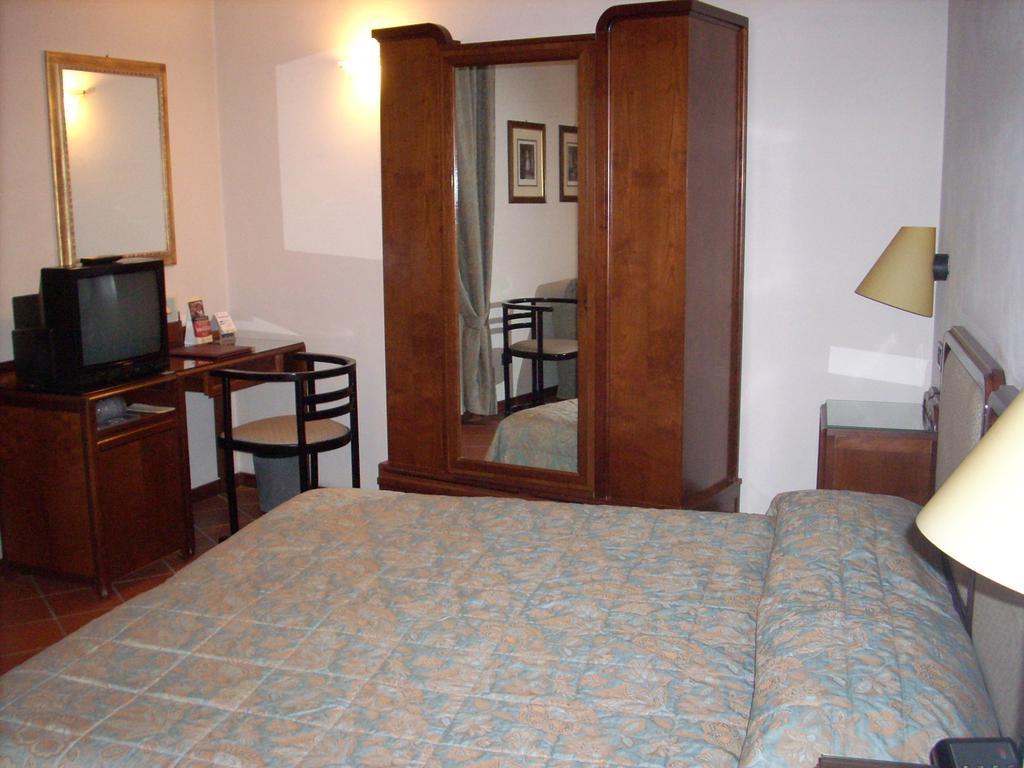 Hotel Palazzo Bocci Spello Ngoại thất bức ảnh
